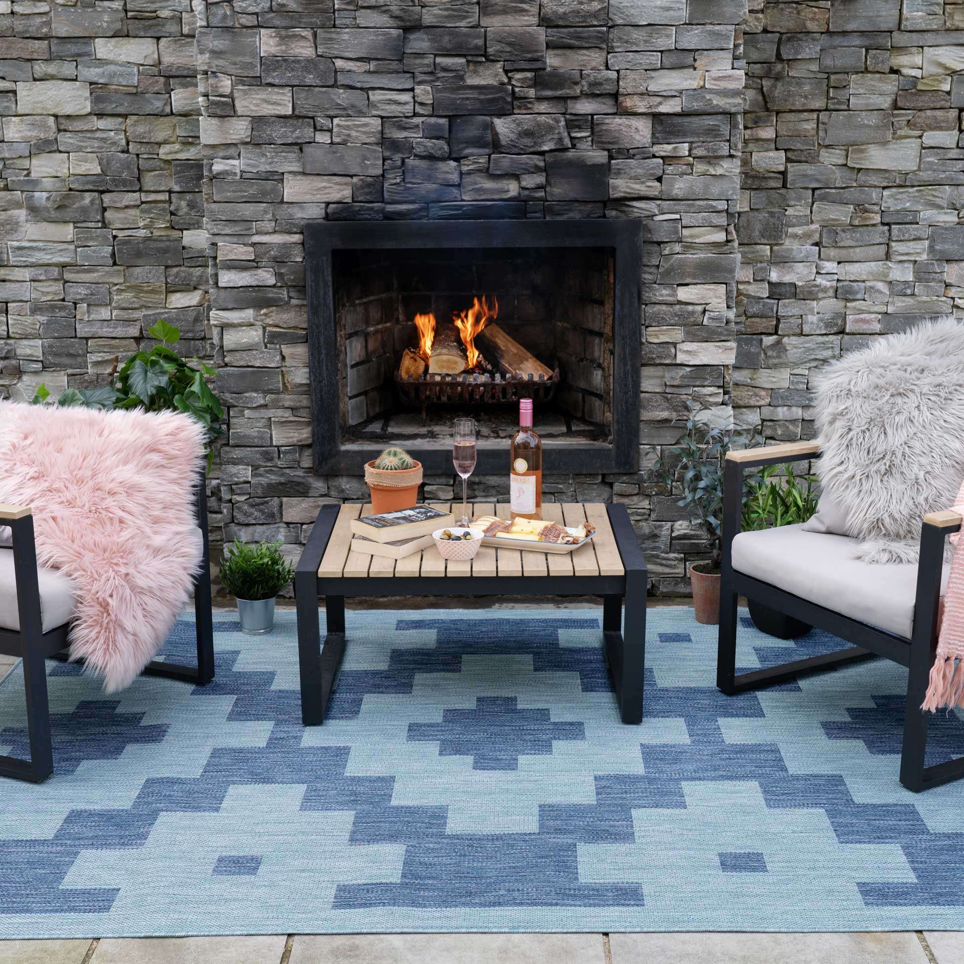 Blue Geometric Indoor Outdoor Area Rug - Shelly - Image 5