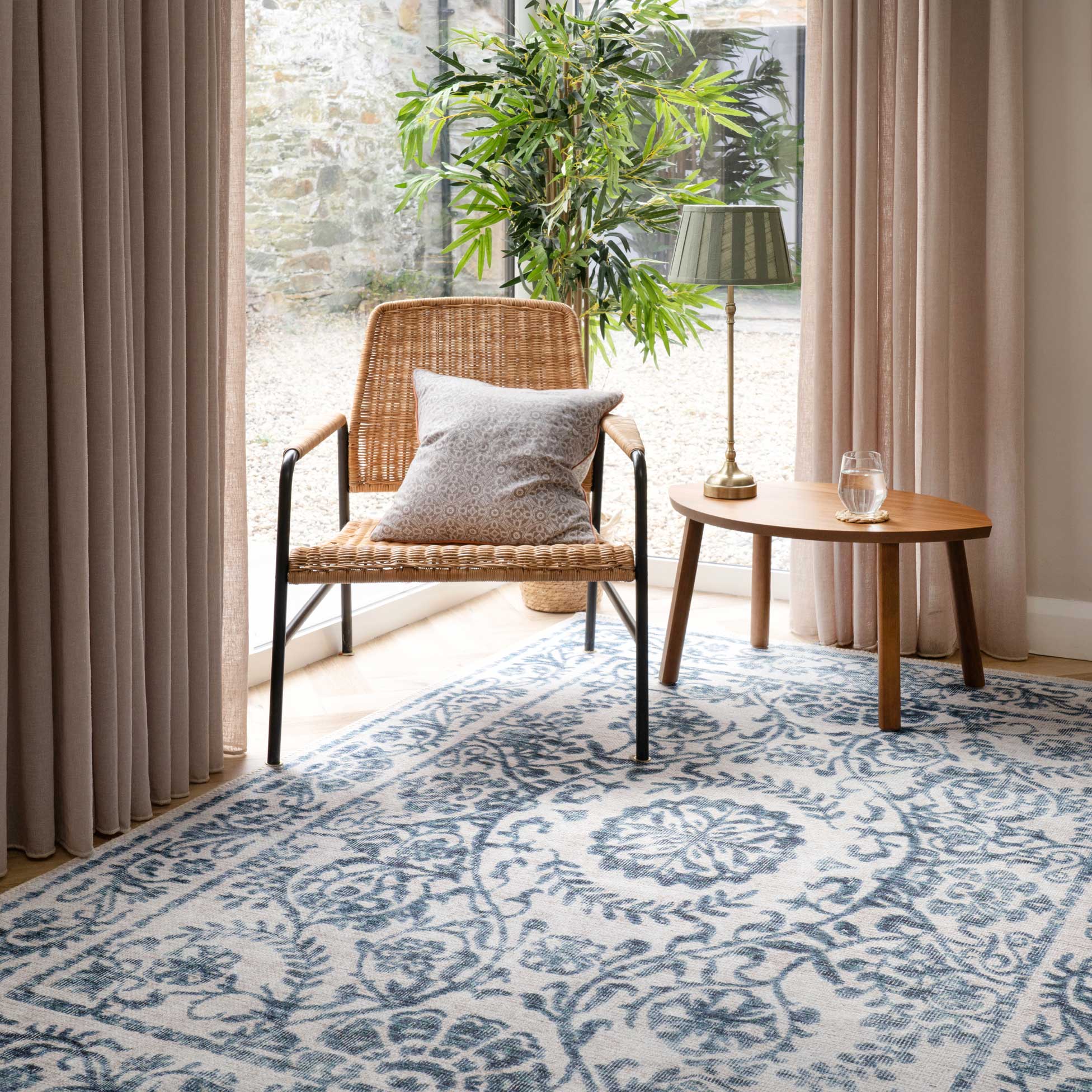 Flatwoven Washable Distressed Blue Damask Rug - Bala - Image 11