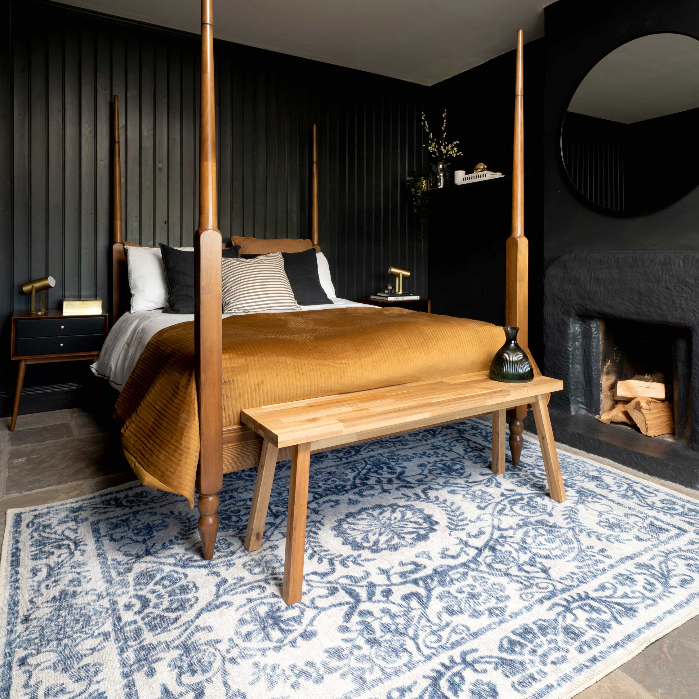 Flatwoven Washable Distressed Blue Damask Rug - Bala - Image 7