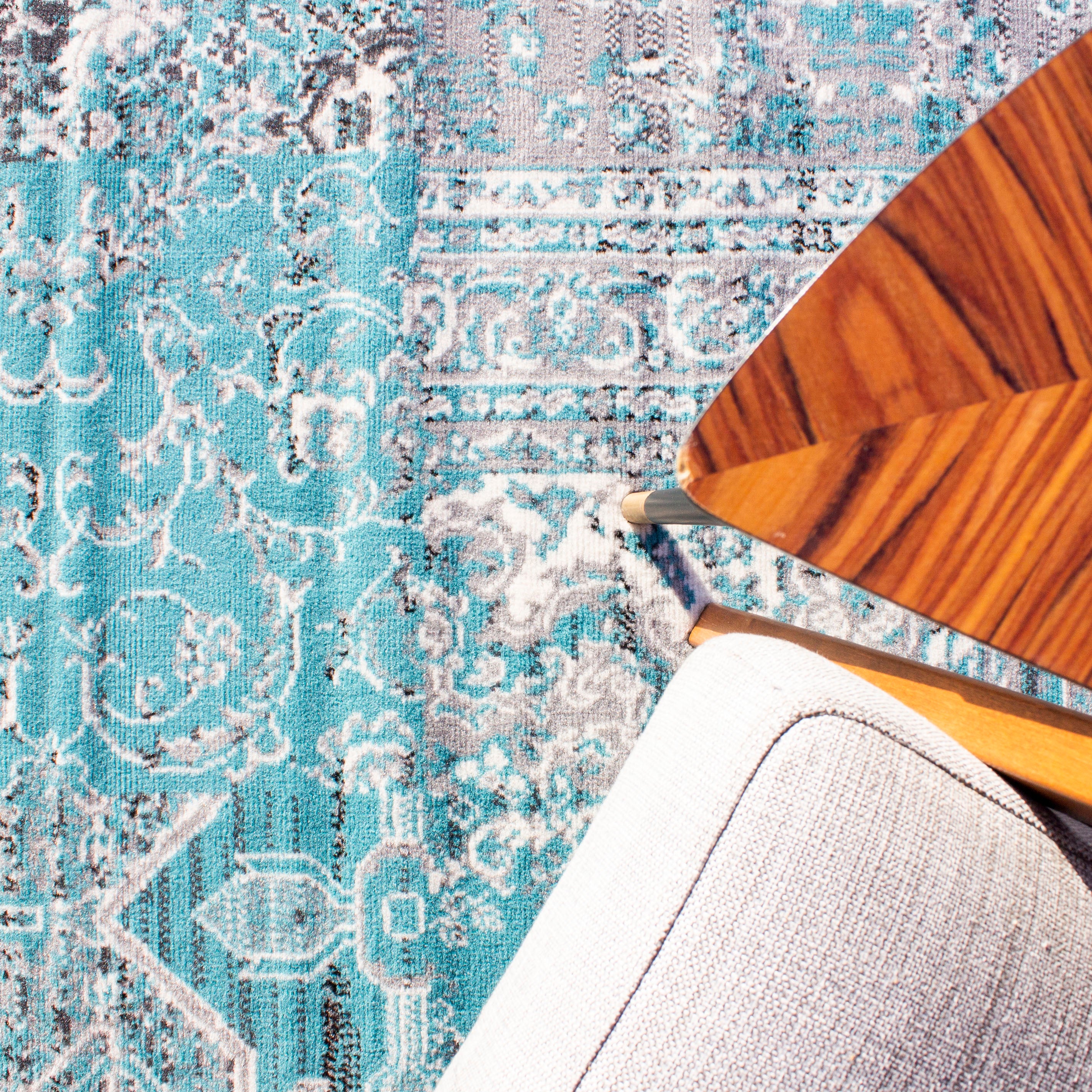 Duck Egg Traditional Patchwork Living Room Rug - Image 4