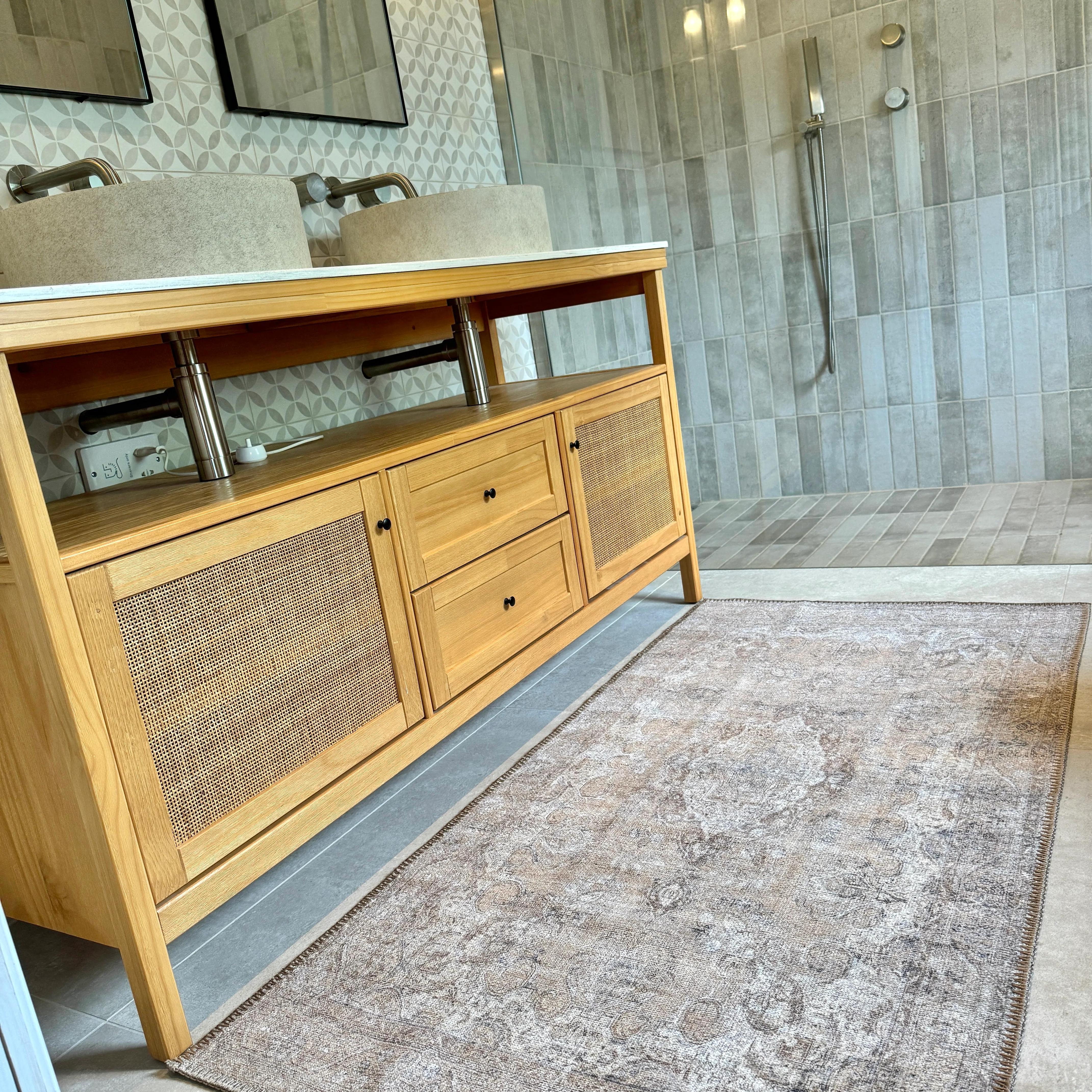 Flatwoven Washable Traditional Distressed Beige Rug - Zoe - Image 10