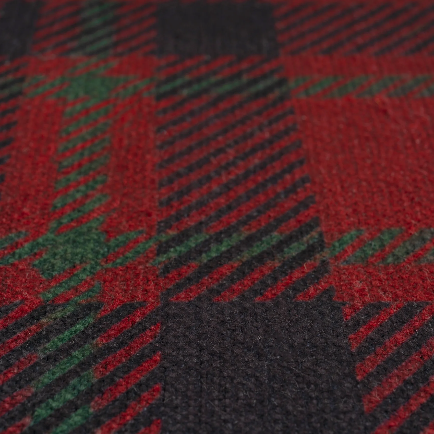 Washable Red Tartan Heritage Rug - Finn - Image 7